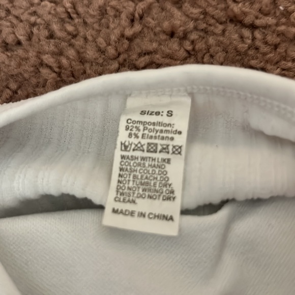 Padded crop top - Picture 4 of 4